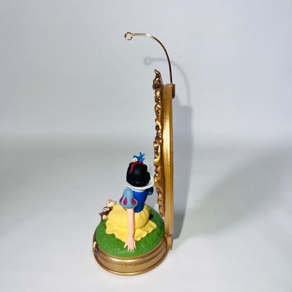 Hallmark Keepsake Ornament 1998 Disney Snow White, Enchanted Memories #2 - Picture 3 of 7